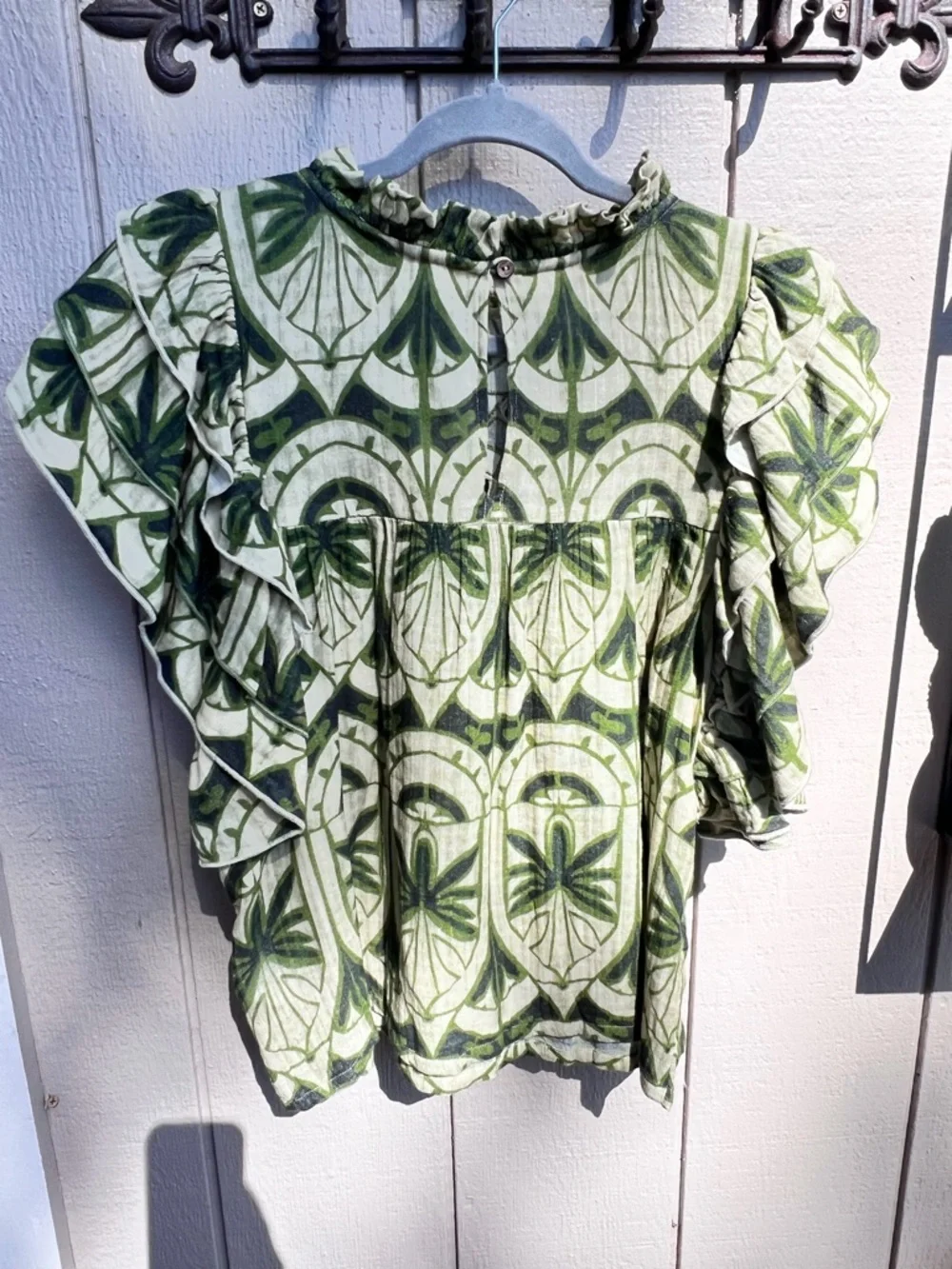 Green Patterned Ruffle Sleeve Blouse - Picture 4 of 5